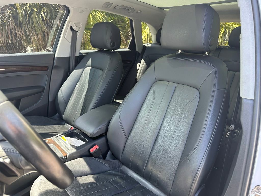 Used 2019 Audi Q5 2.0T Premium w/ Convenience Package image 16