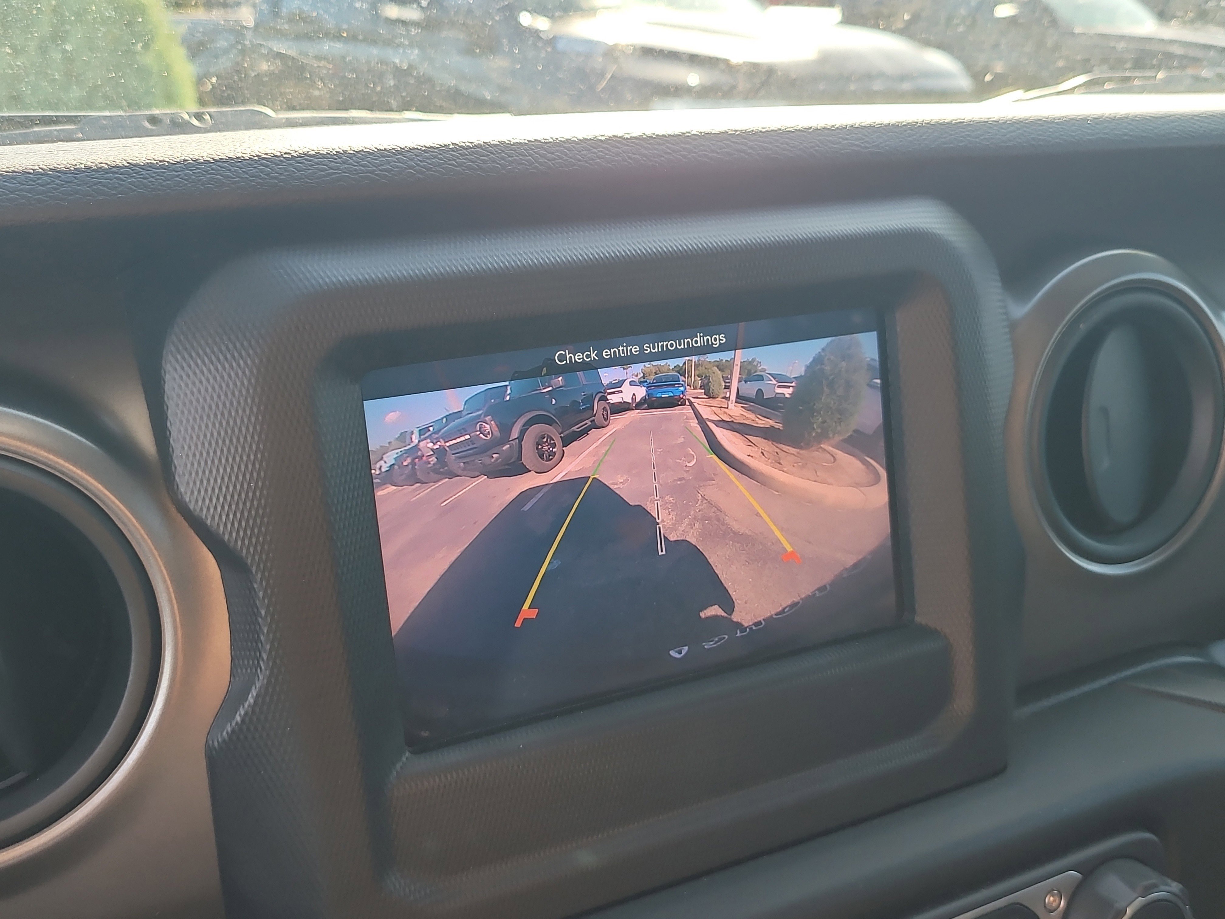 Used 2023 Jeep Wrangler Sport S image 21