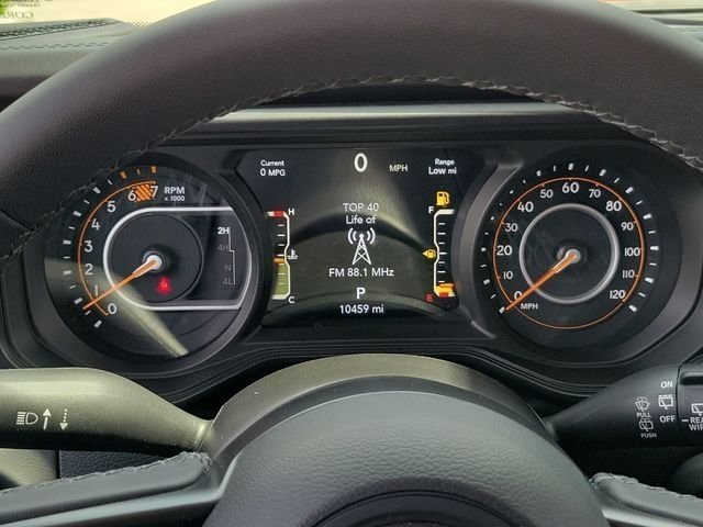 Used 2026 Jeep Wrangler Unlimited Rubicon AWD/4WD image 25