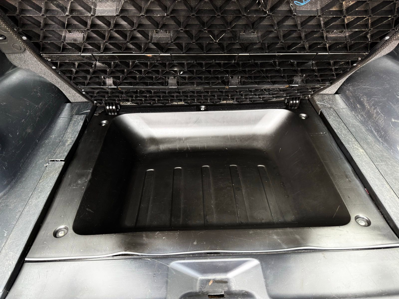 Used 2011 Nissan Xterra X image 40