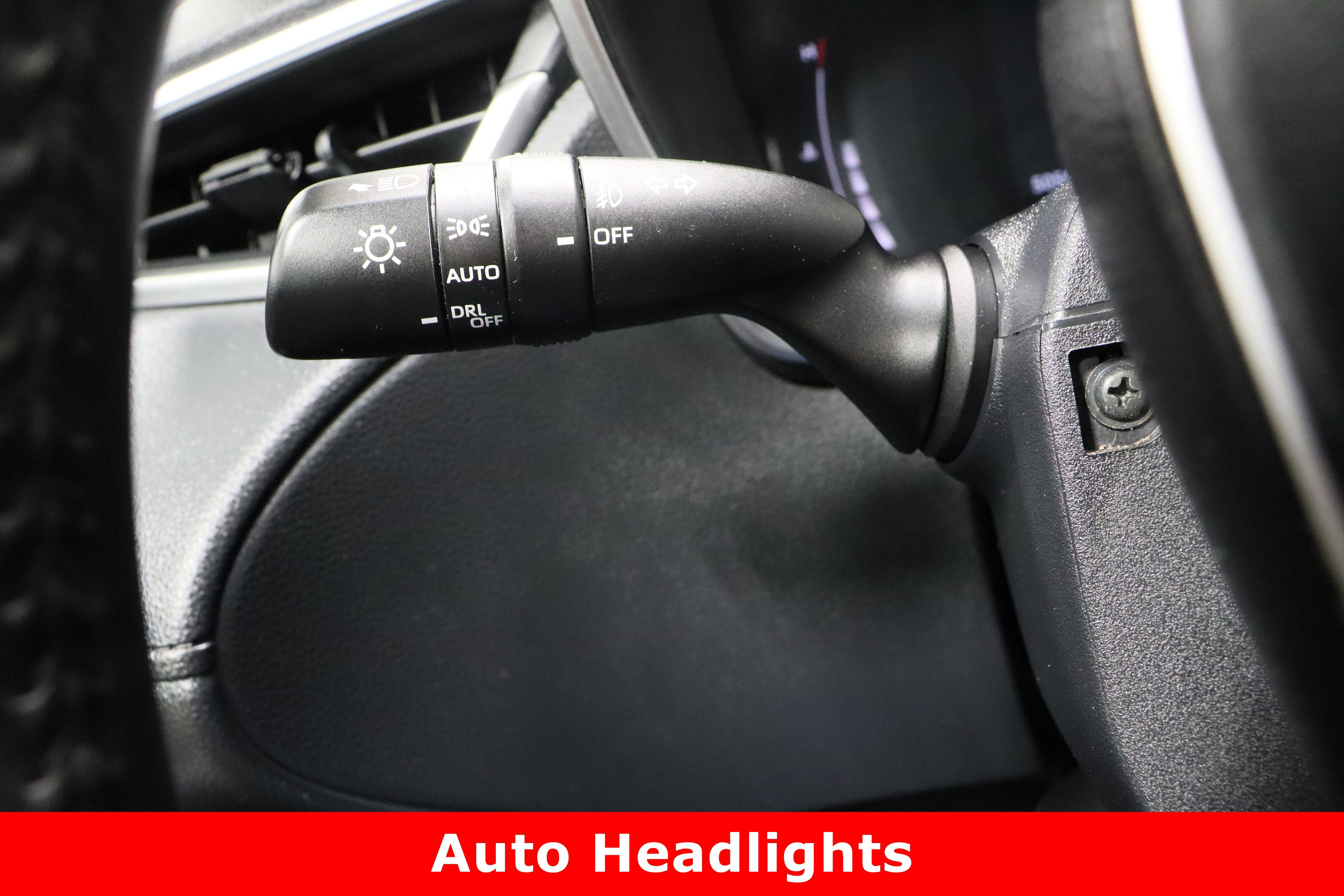 Certified 2024 Toyota Corolla Cross XLE image 26