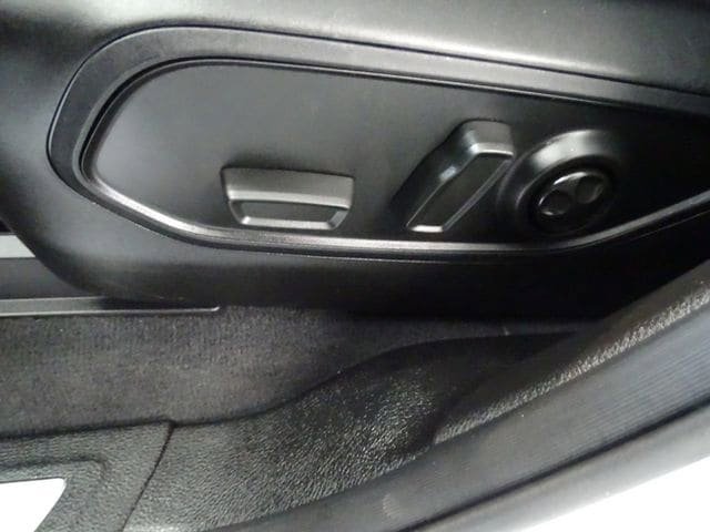 Certified 2023 Jeep Grand Cherokee Overland AWD/4WD image 3