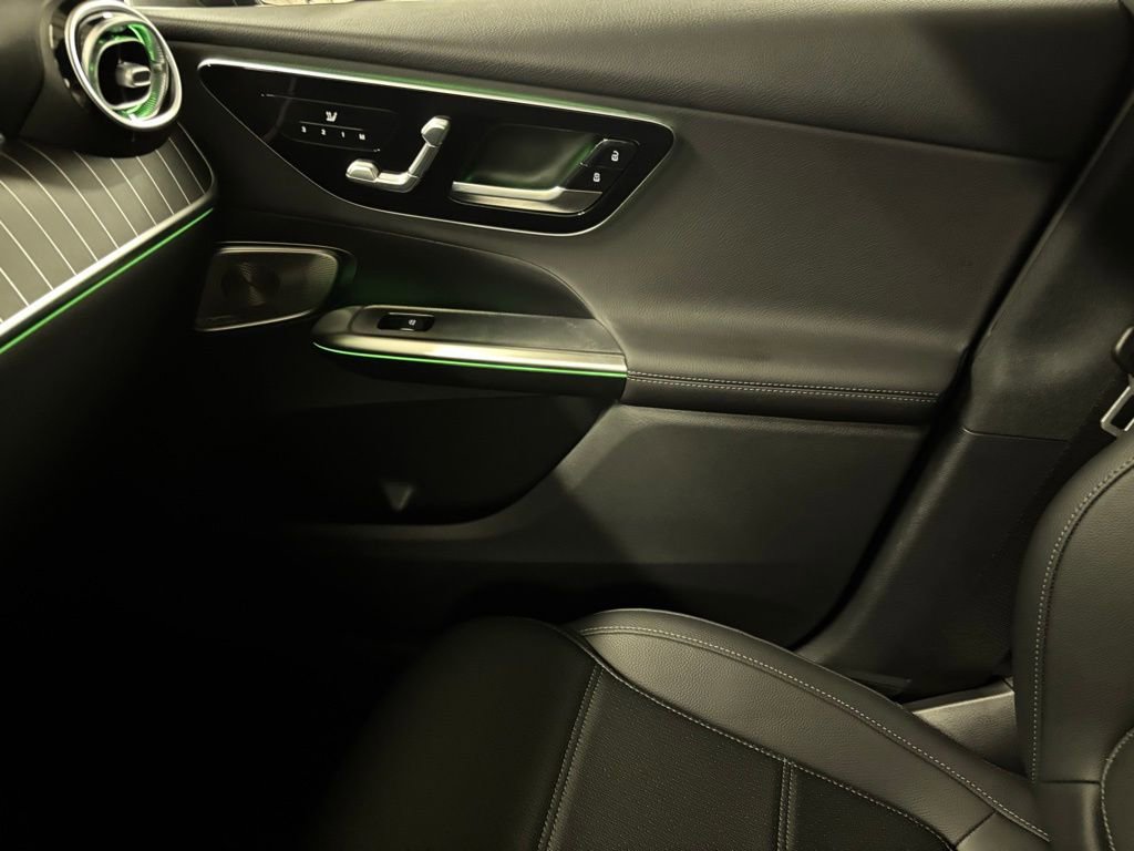 New 2026 Mercedes-Benz GLC 300 image 16