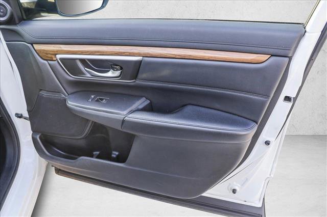 Used 2018 Honda CR-V Touring image 30