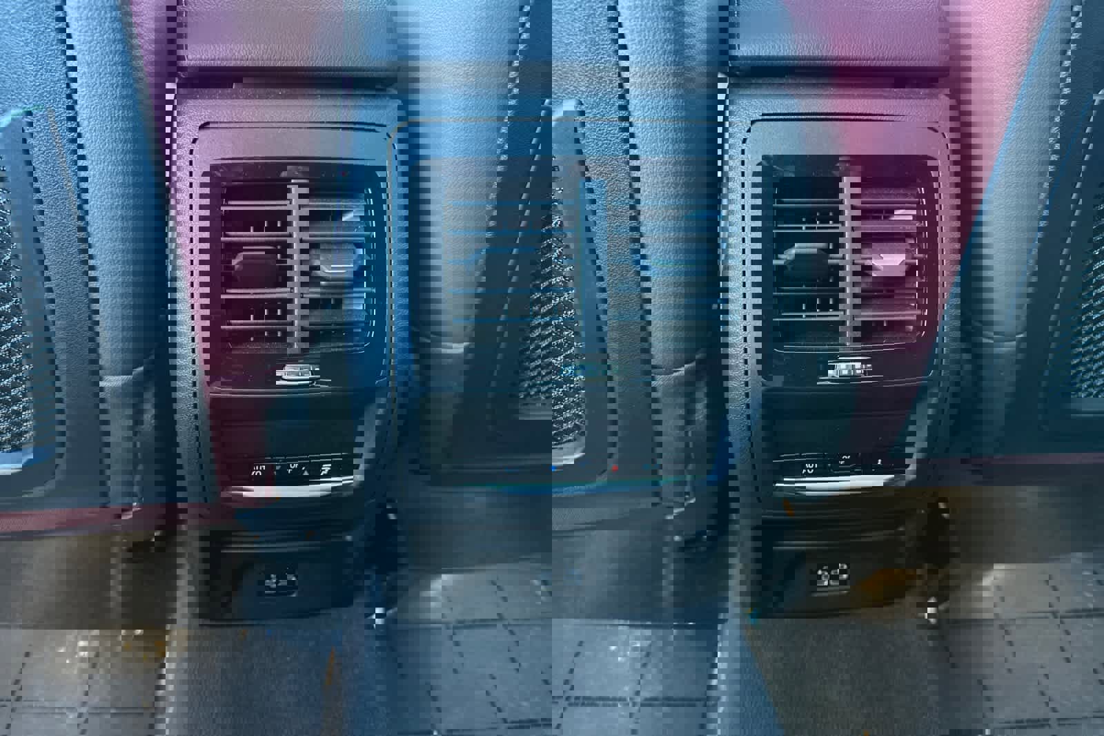 Certified 2023 BMW X4 xDrive30i w/ Premium Package image 14