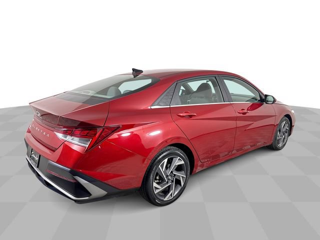 Used 2025 Hyundai Elantra SEL FWD image 8