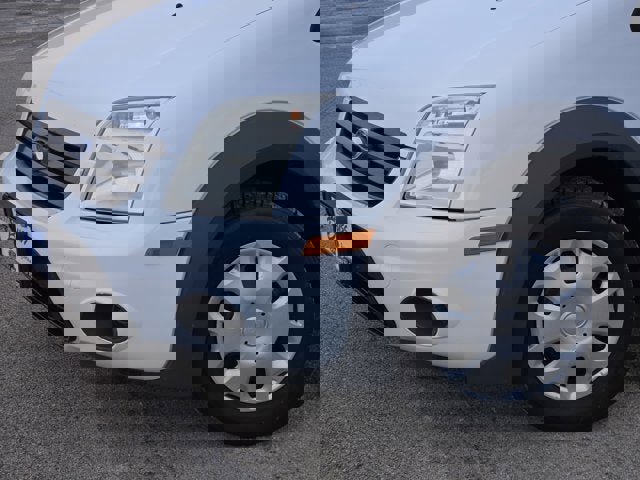Used 2010 Ford Transit Connect XLT image 2
