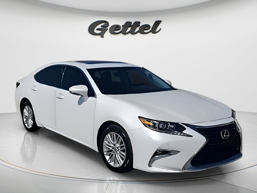 Used 2016 Lexus ES 350 w/ Premium Package w/Wood Trim image 2