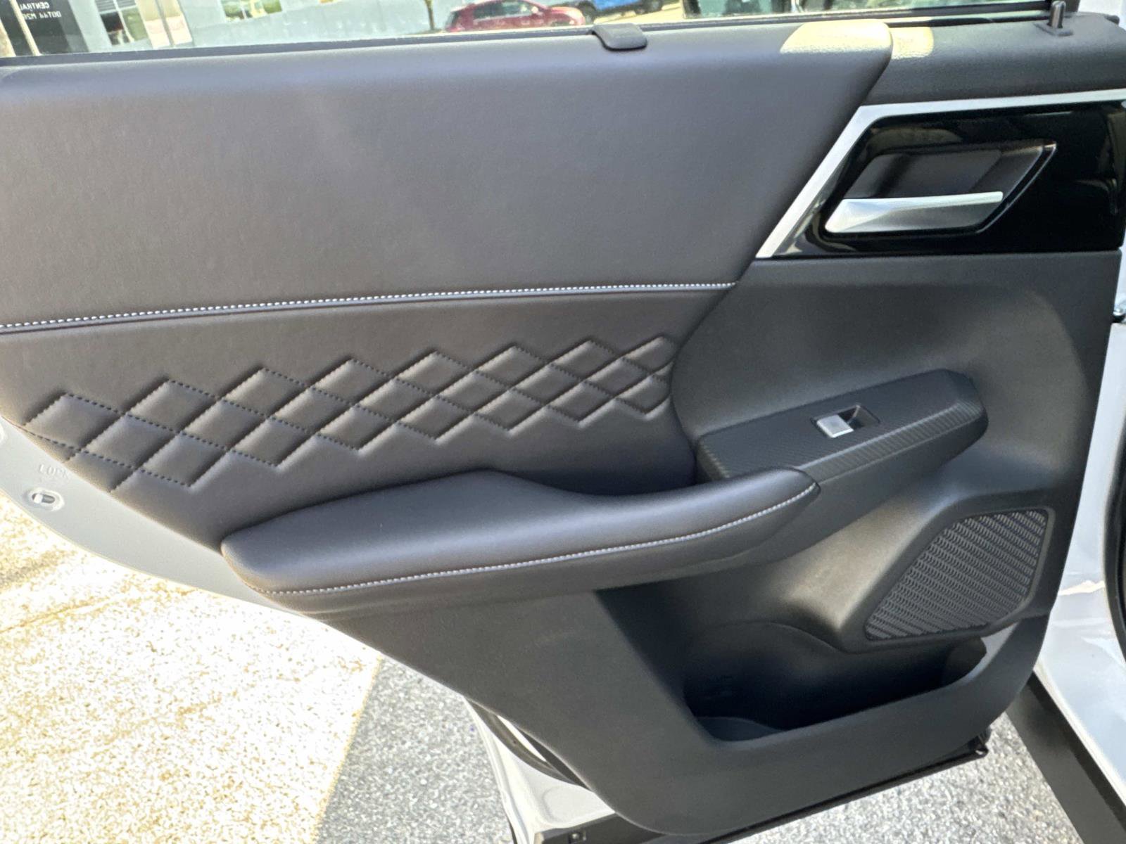 New 2025 Mitsubishi Outlander SEL Black Edition image 11