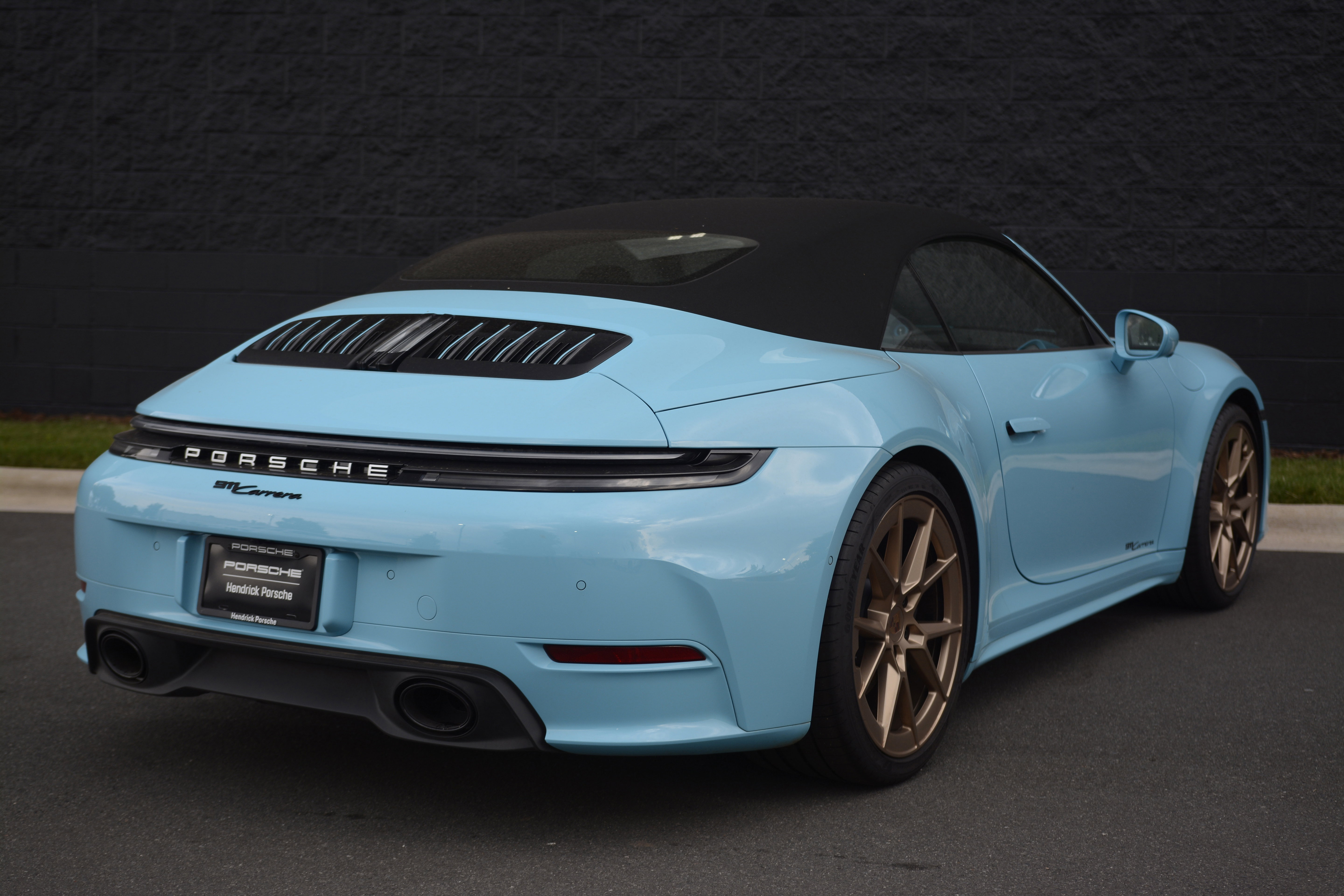 Certified 2025 Porsche 911 Carrera RWD image 7