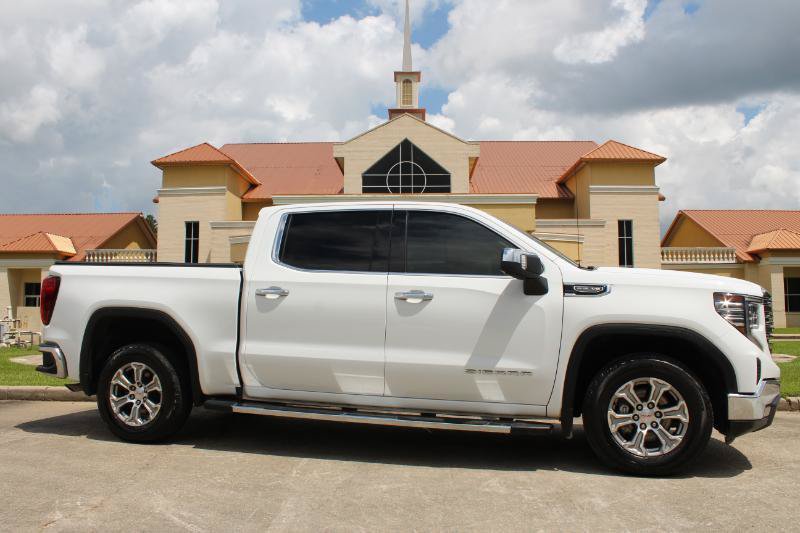 Used 2023 GMC Sierra 1500 SLT RWD image 3