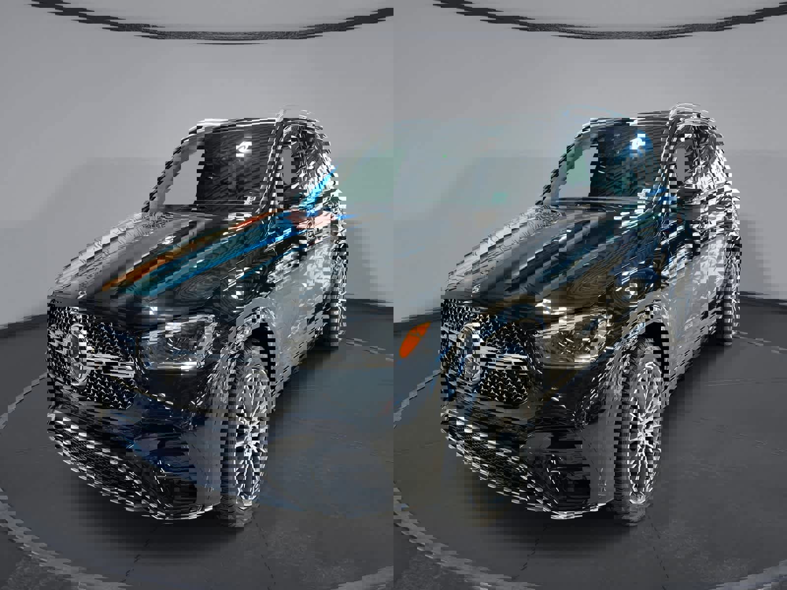 Certified 2025 Mercedes-Benz GLE 450e 4MATIC image 1