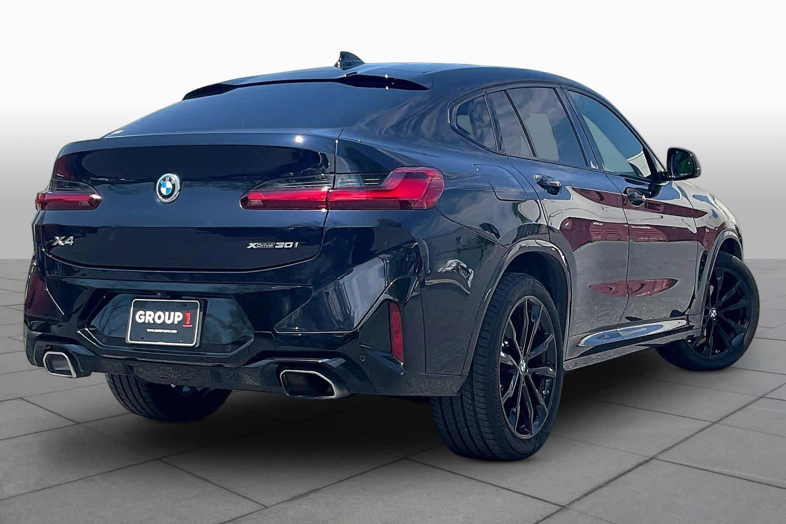 Used 2023 BMW X4 xDrive30i w/ M Sport Package AWD/4WD image 12