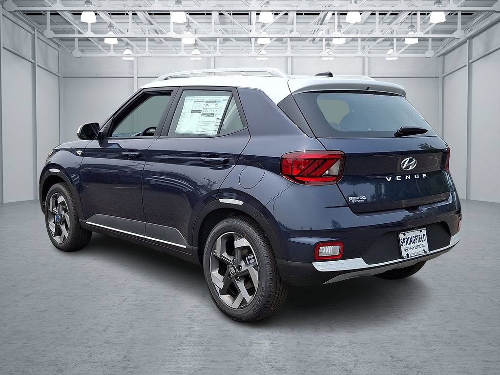 New 2026 Hyundai Venue SEL FWD image 4