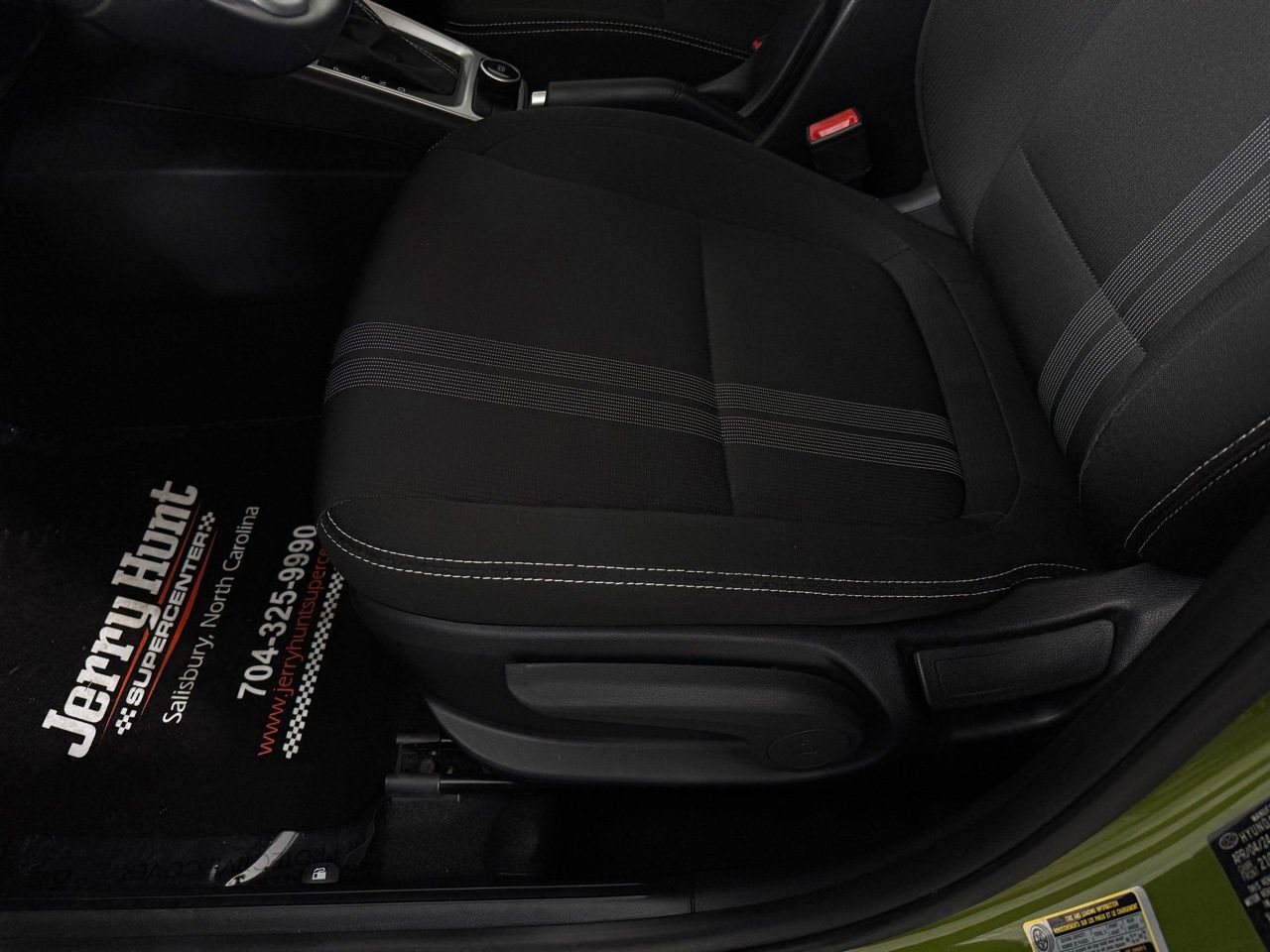 Used 2024 Hyundai Venue SEL image 14