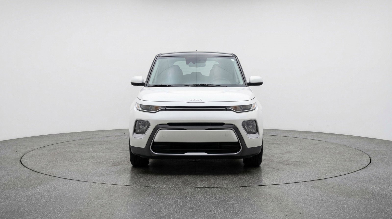 Used 2025 Kia Soul LX w/ LX Technology Package image 2