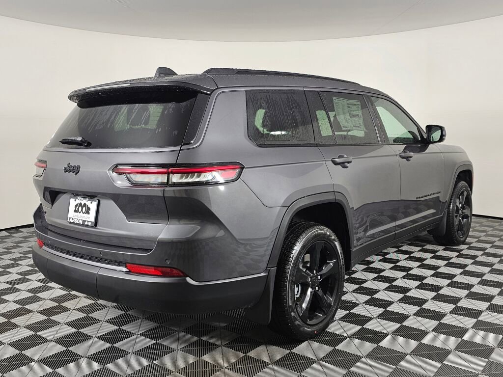 New 2026 Jeep Grand Cherokee L Limited w/ Limited Altitude Package AWD/4WD image 4