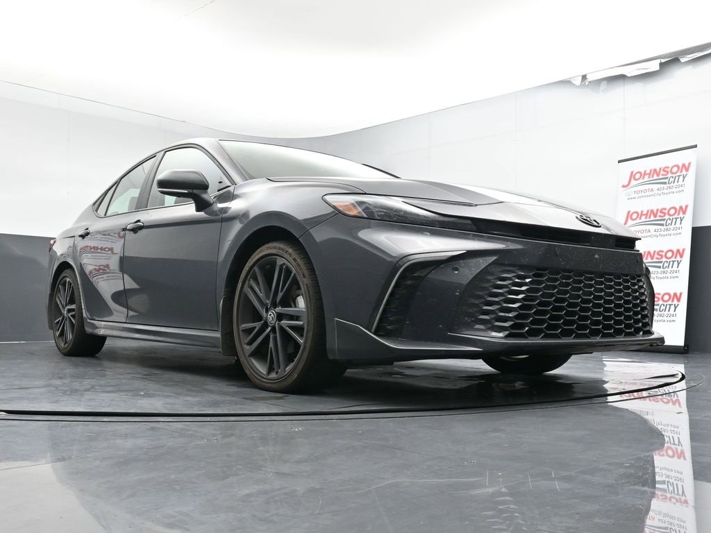 Used 2025 Toyota Camry XSE image 29