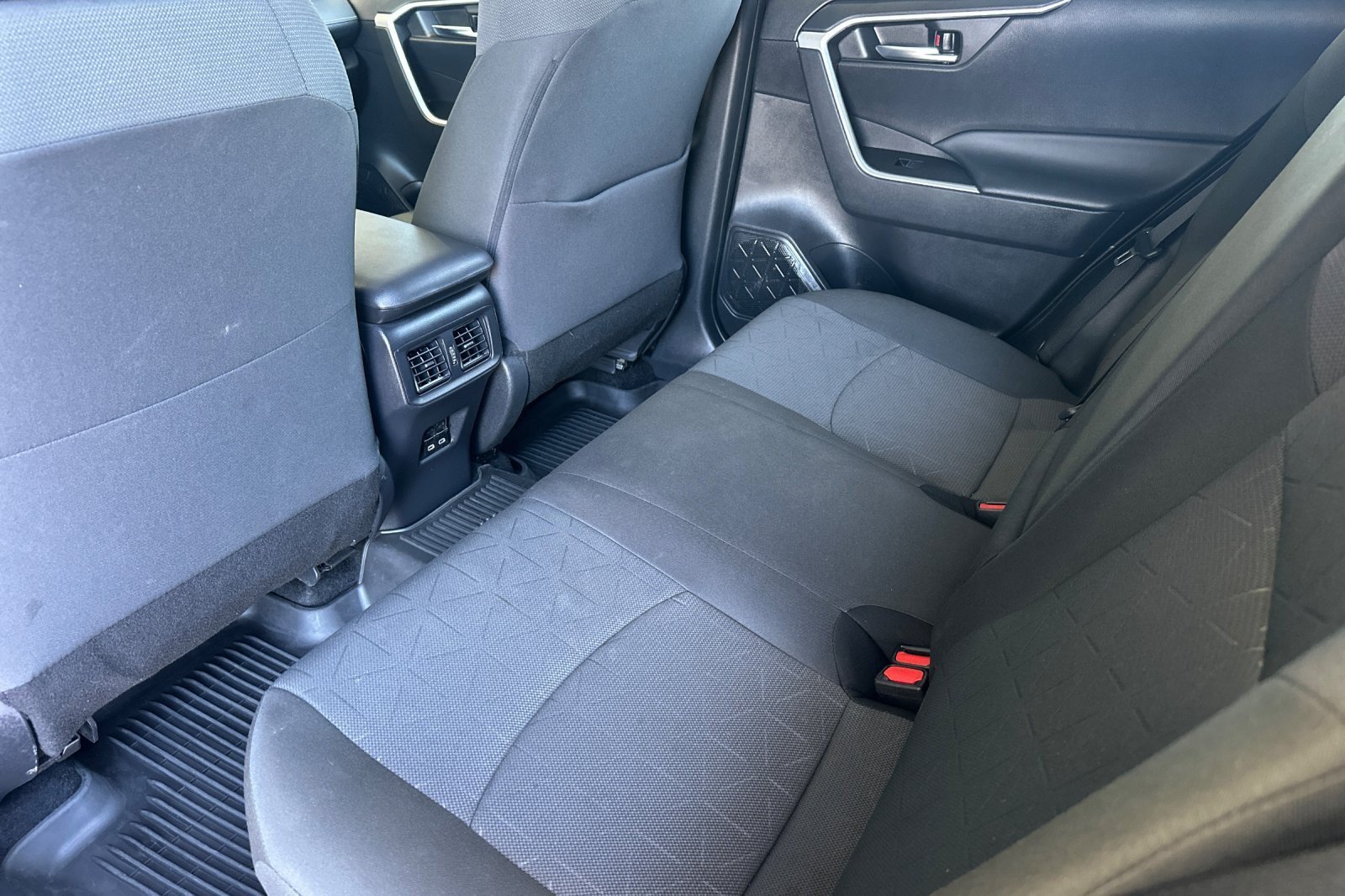 Certified 2024 Toyota RAV4 XLE w/ Convenience Package FWD image 11