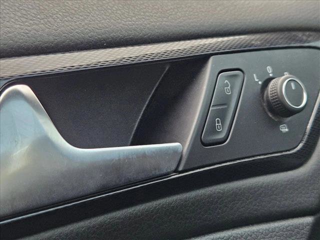 Used 2017 Volkswagen GTI S image 11