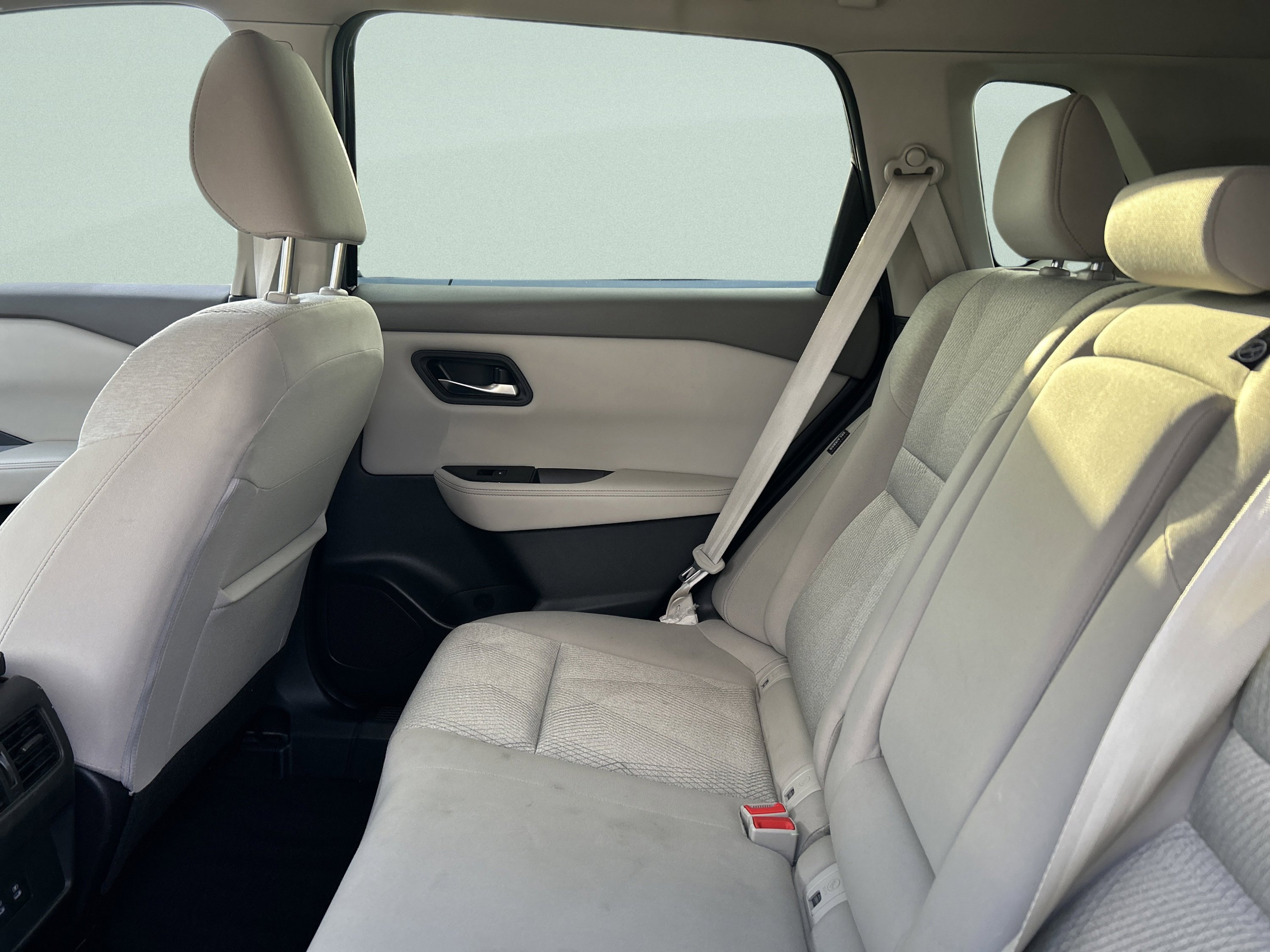 Used 2025 Nissan Rogue SV AWD/4WD image 27