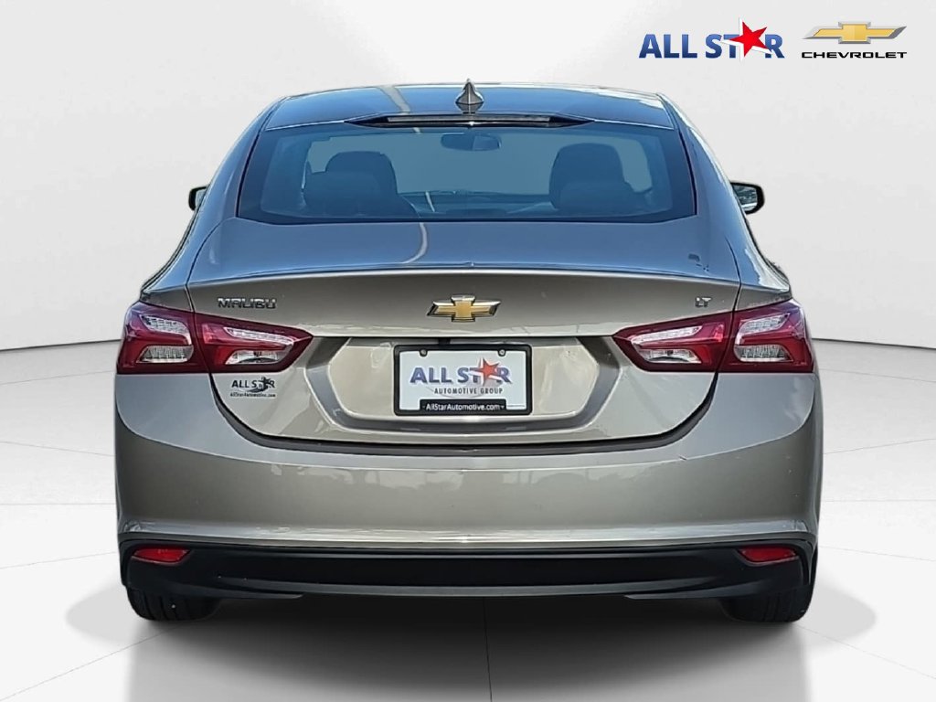 Used 2022 Chevrolet Malibu LT FWD image 4