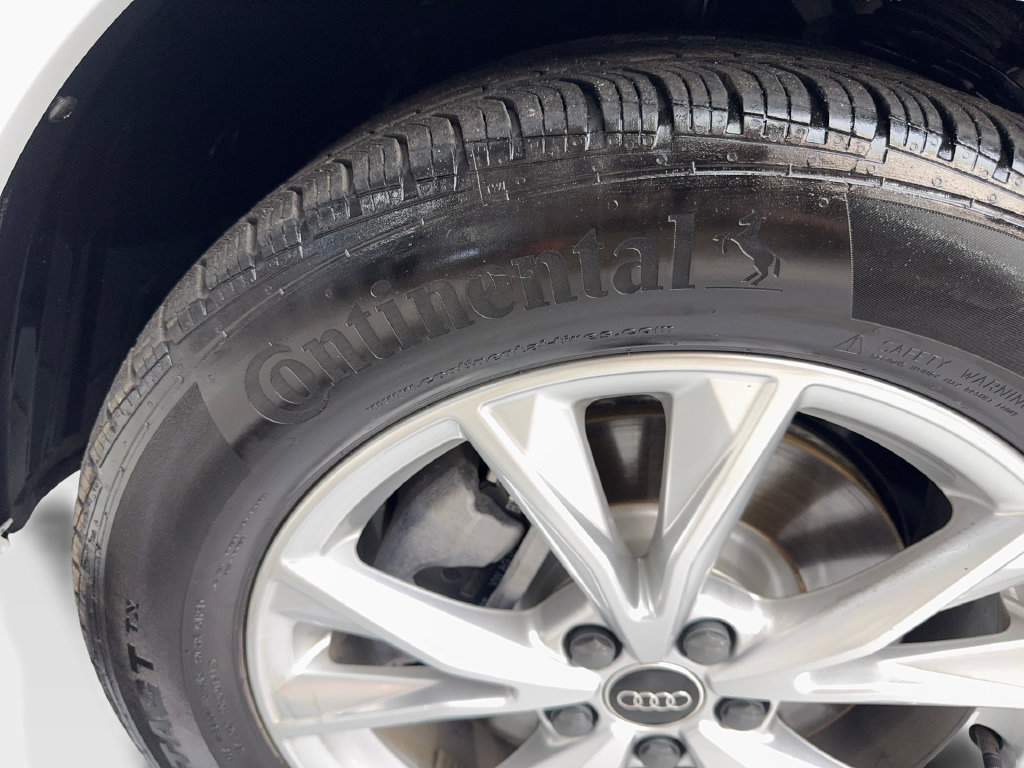 Used 2025 Audi Q3 2.0T Premium AWD/4WD image 91