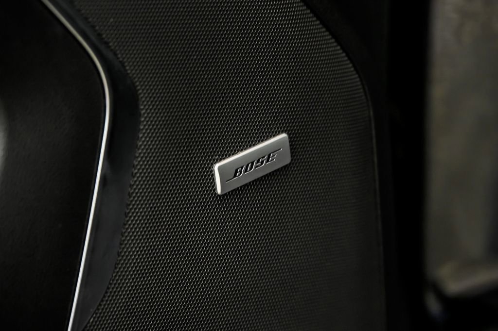 Used 2022 GMC Yukon XL AT4 image 11