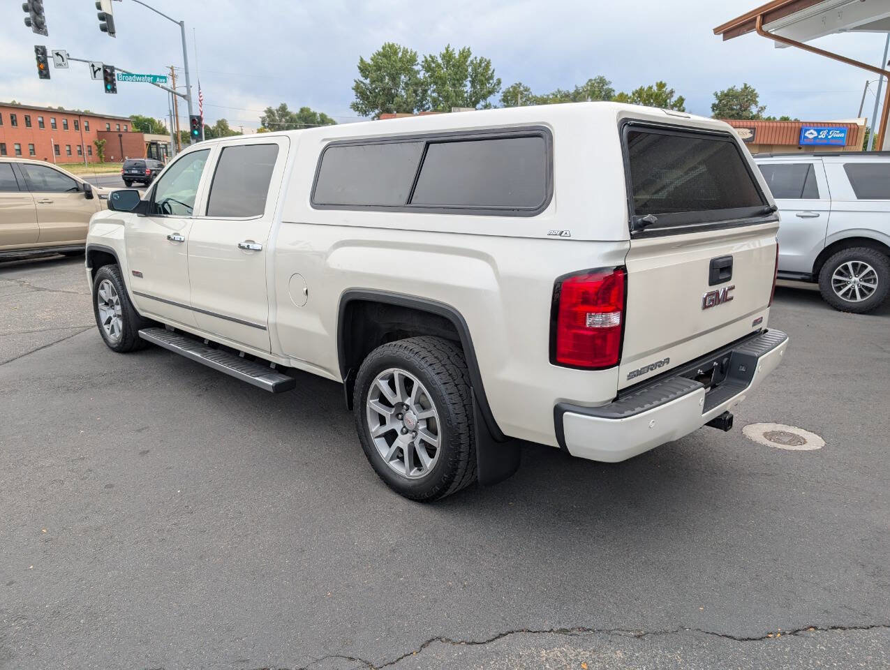 Used 2014 GMC Sierra 1500 SLT w/ All-Terrain Package image 5
