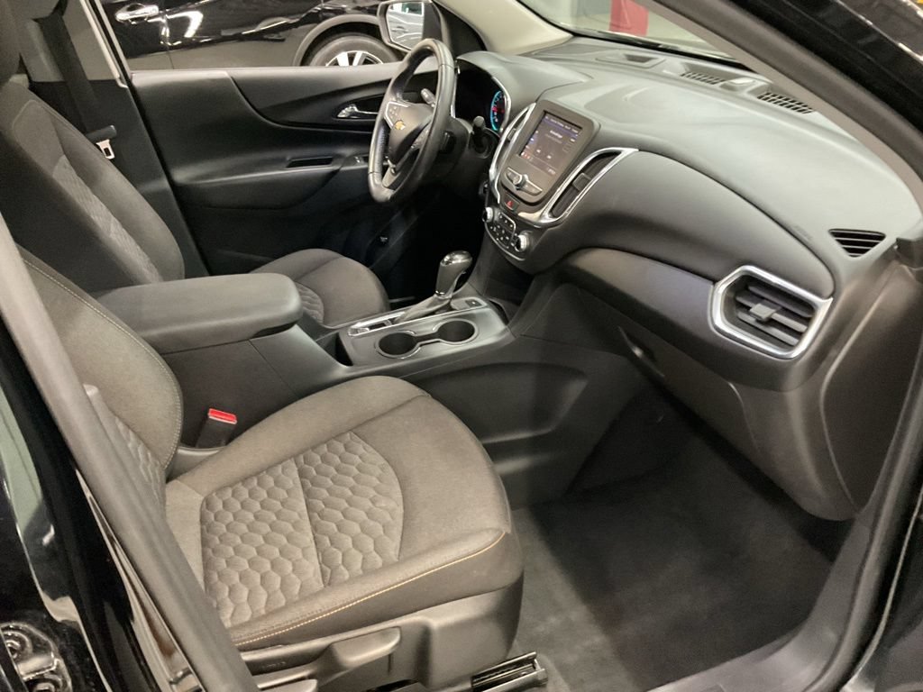 Used 2020 Chevrolet Equinox LT AWD/4WD image 18