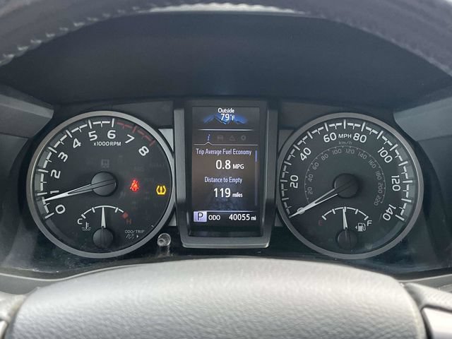 Used 2022 Toyota Tacoma TRD Off-Road AWD/4WD image 34