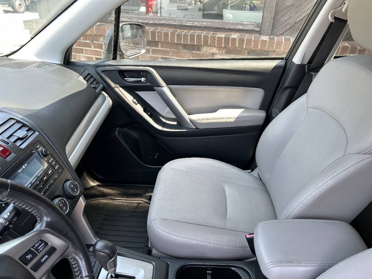 Used 2015 Subaru Forester 2.5i Limited AWD/4WD image 11