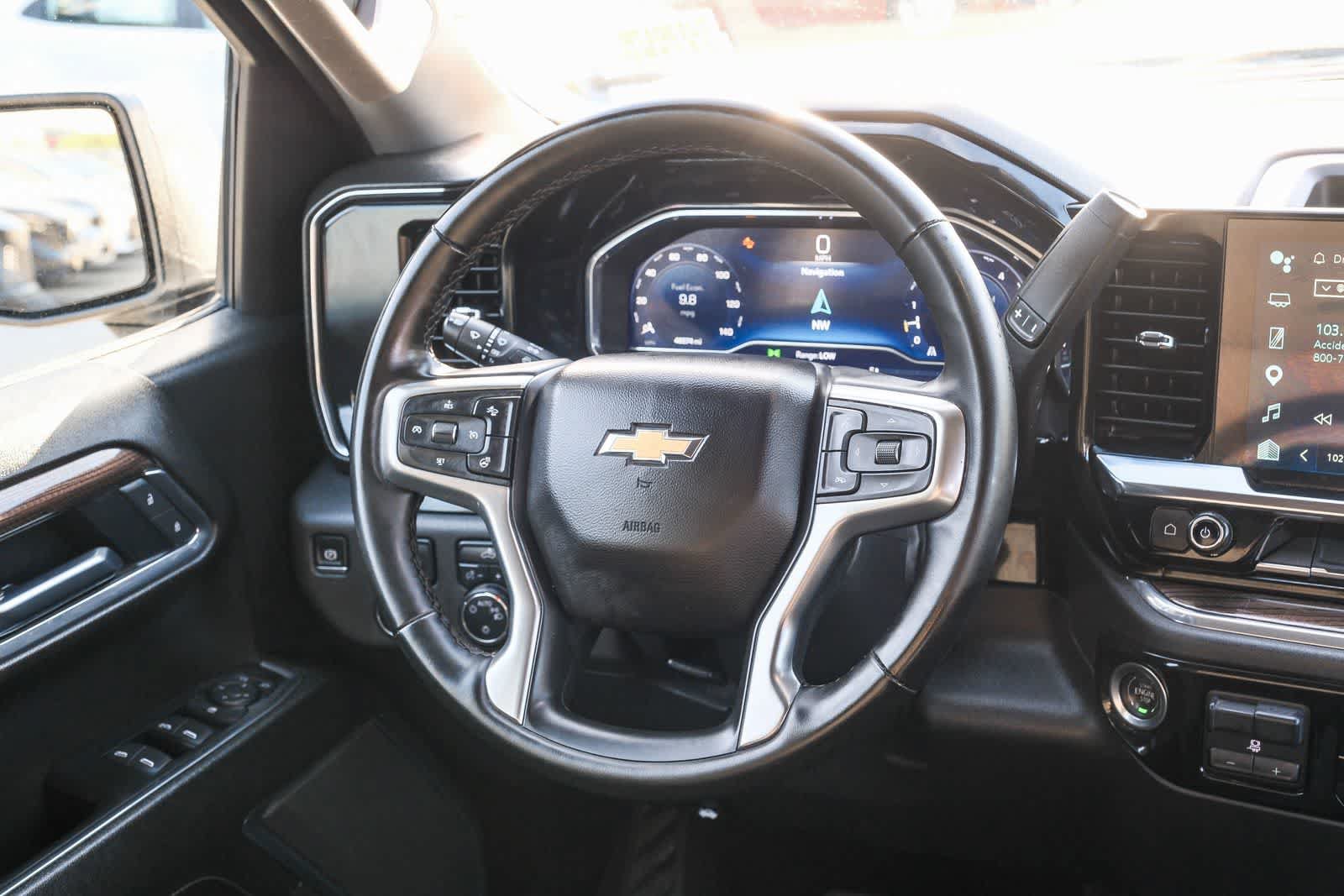 Used 2025 Chevrolet Silverado 1500 LT RWD image 17