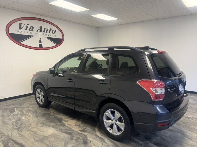 Used 2016 Subaru Forester 2.5i Premium w/ All-Weather Package AWD/4WD image 11