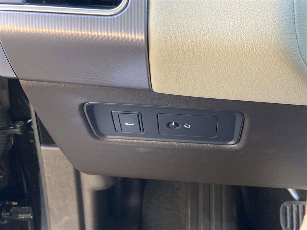 Used 2018 Land Rover Range Rover Sport HSE image 19