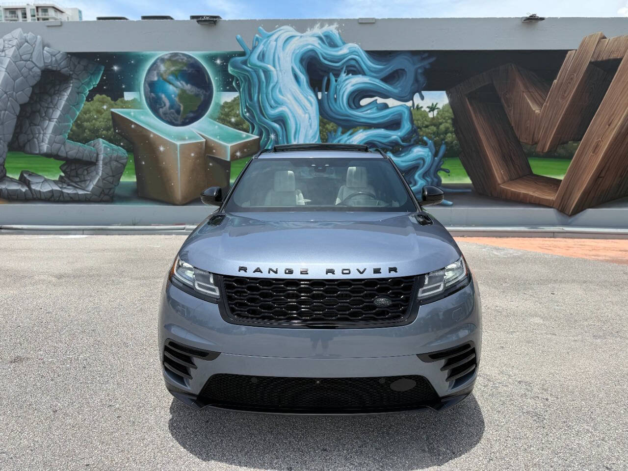 Used 2018 Land Rover Range Rover Velar R-Dynamic HSE AWD/4WD image 3