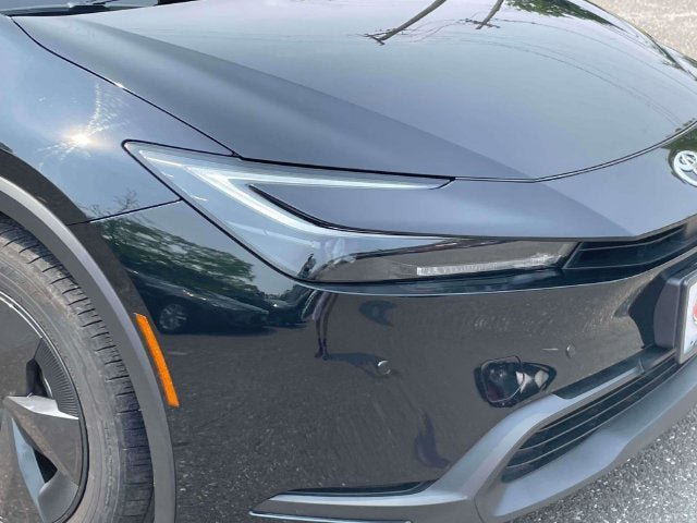 Certified 2025 Toyota Prius LE FWD image 12