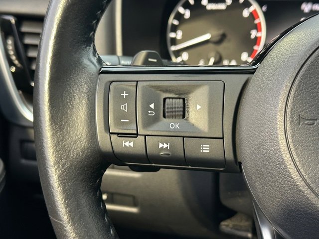 Certified 2022 Nissan Rogue SV w/ SV Premium Package image 38