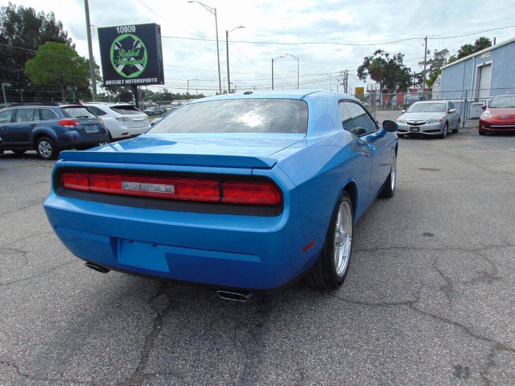 Used 2009 Dodge Challenger R/T RWD image 7