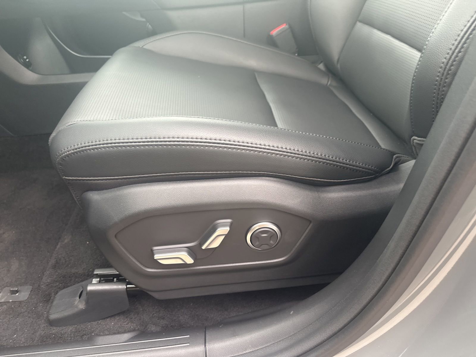 New 2026 Hyundai Santa Fe Limited image 9