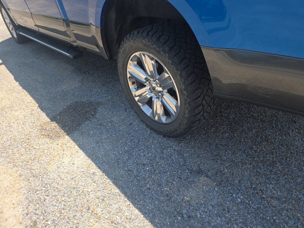 Used 2019 Ford F150 XLT w/ Equipment Group 302A Luxury AWD/4WD image 19