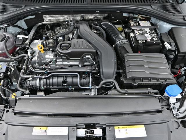 Used 2025 Volkswagen Jetta SE image 19