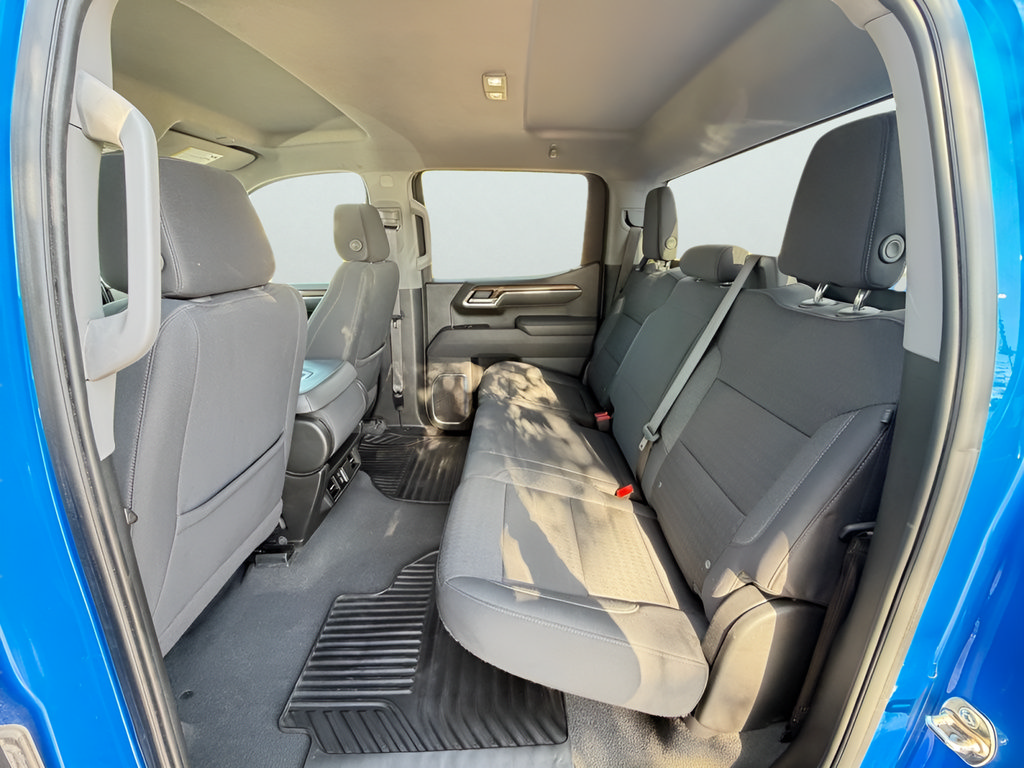 Used 2025 Chevrolet Silverado 1500 LT AWD/4WD image 18