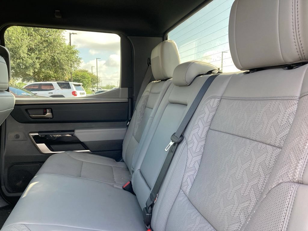 Used 2025 Toyota Tundra Limited AWD/4WD image 10
