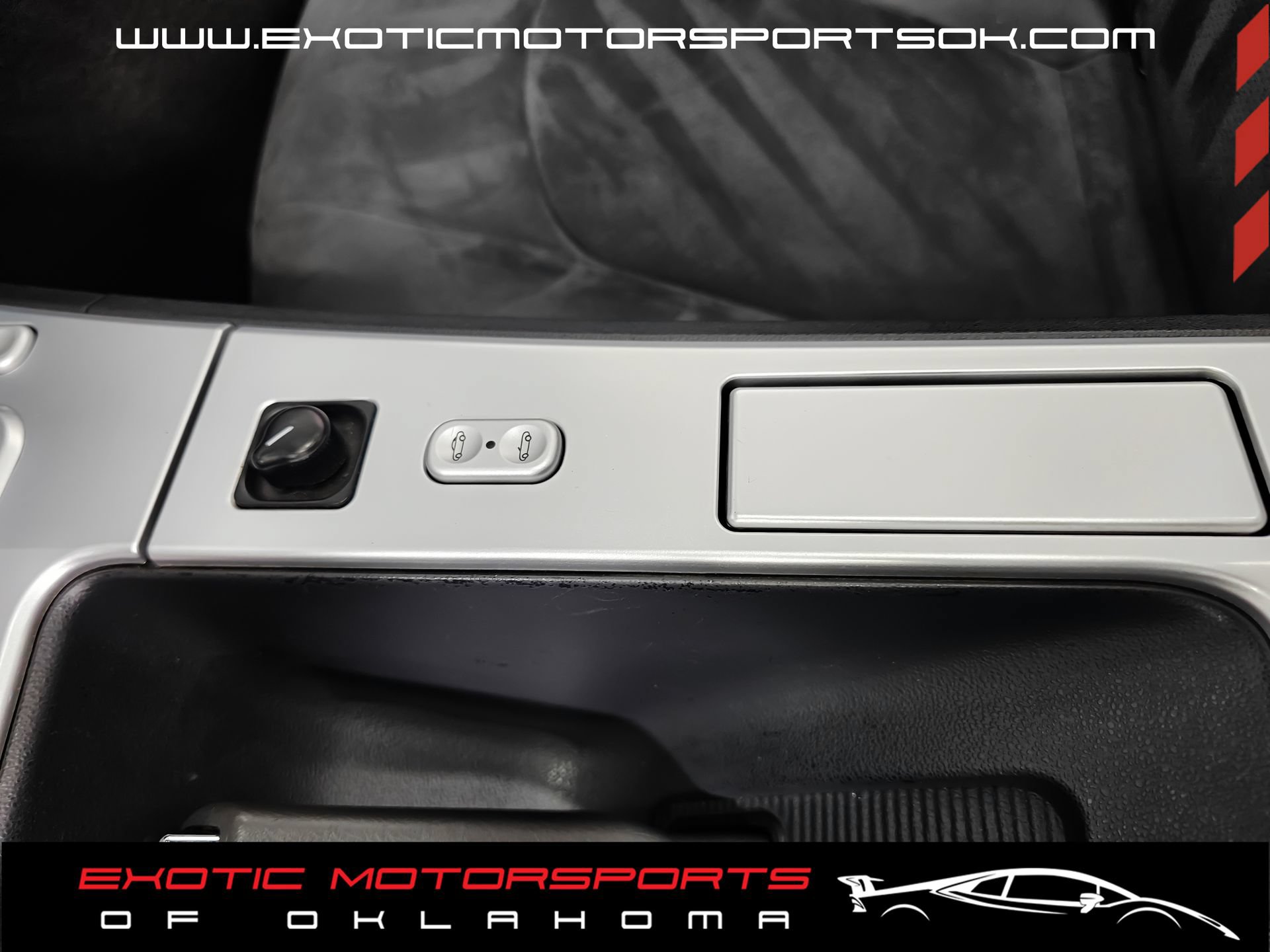 Used 2005 Chrysler Crossfire SRT-6 RWD image 36