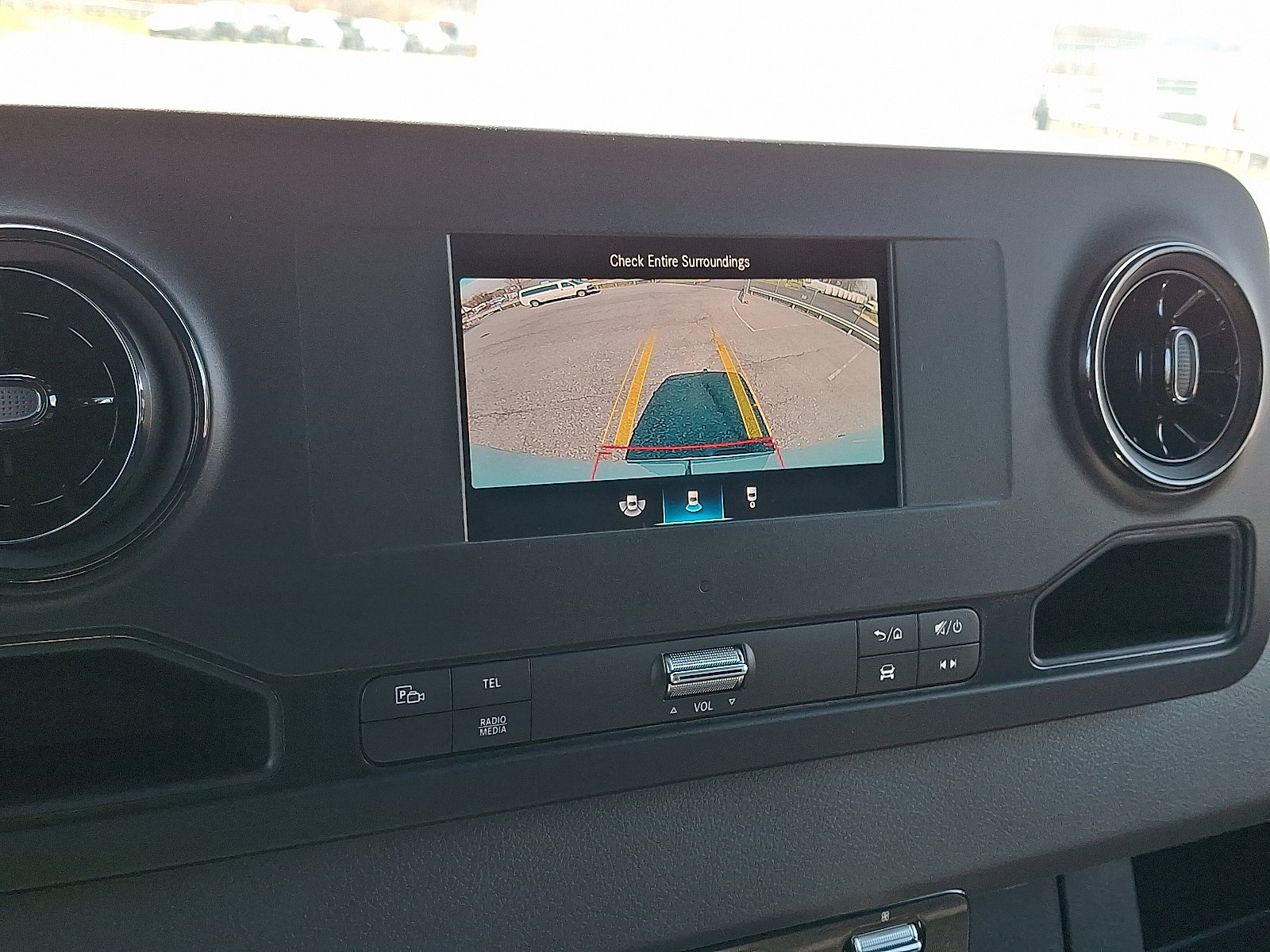 Used 2024 Mercedes-Benz Sprinter 2500 image 16