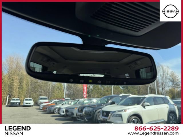 Used 2022 Nissan Pathfinder Platinum image 31
