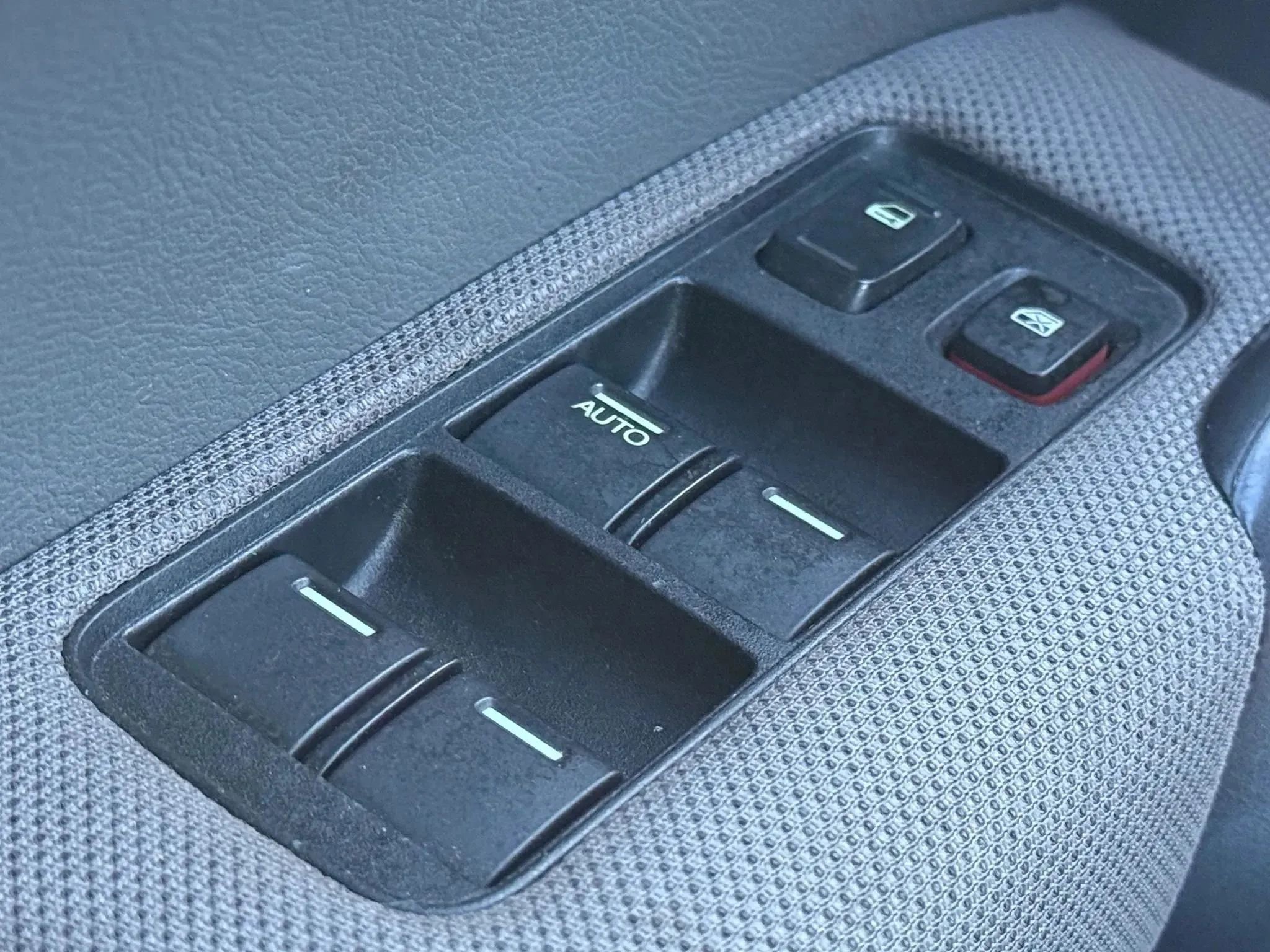 Used 2008 Honda CR-V LX image 23