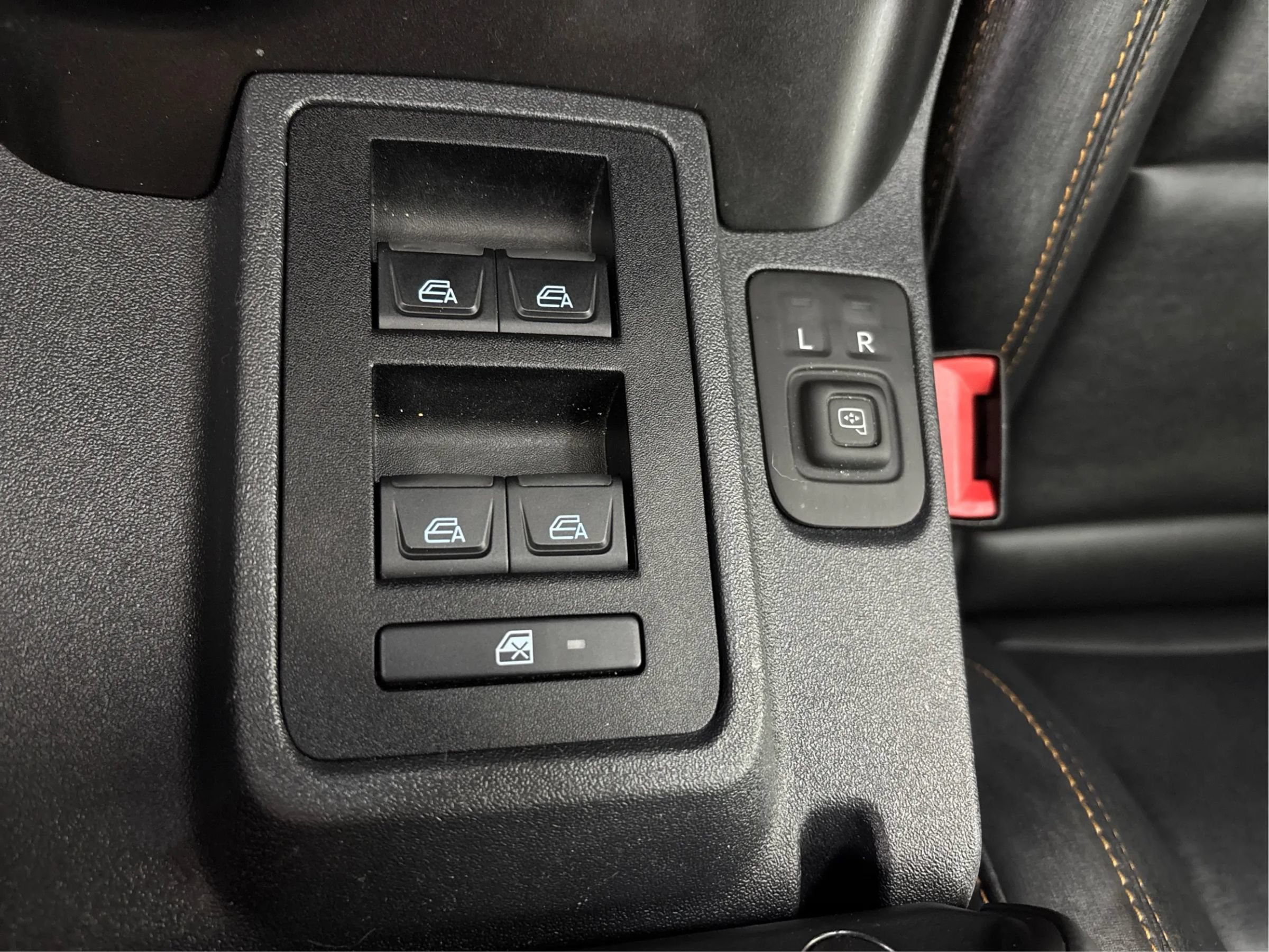 Used 2022 Ford Bronco Badlands w/ Sasquatch Package AWD/4WD image 40