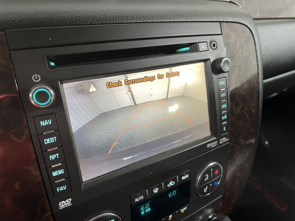 Used 2012 GMC Yukon XL Denali image 24